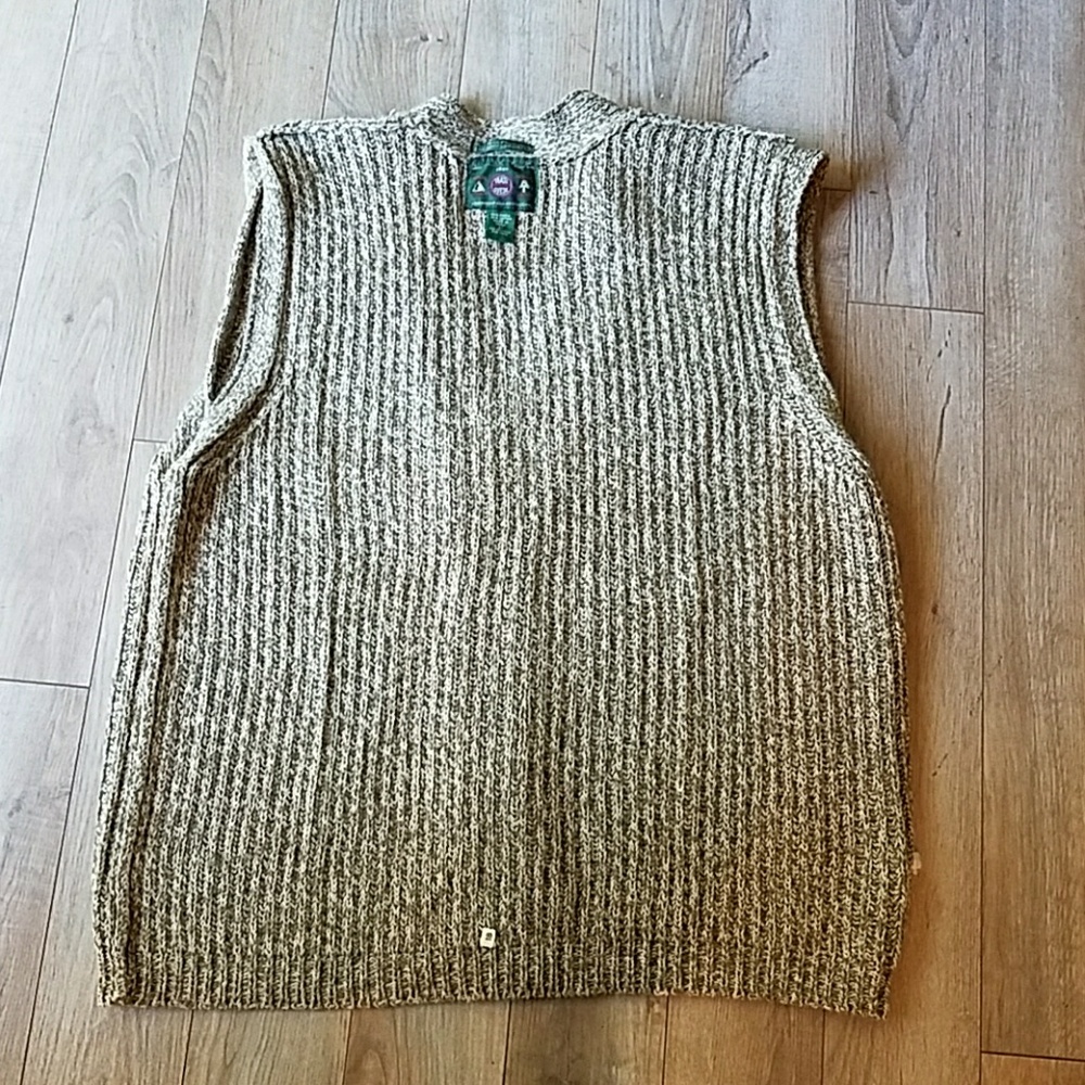 Abercrombie and Fitch The Big Sweater  vest - Picture 5 of 7